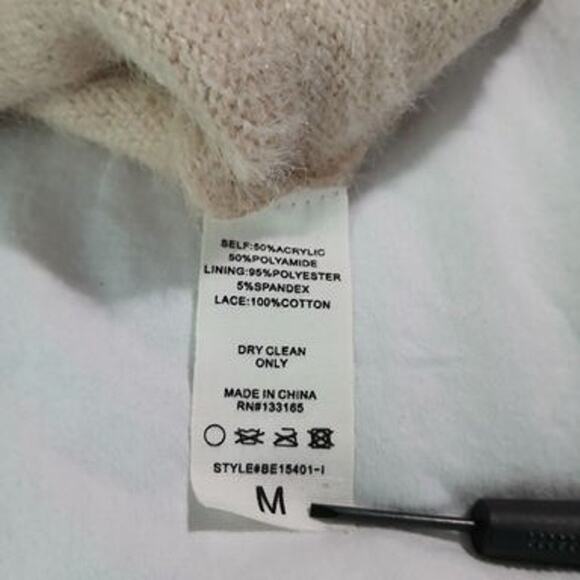 Altar’d State Med Blush Crochet Lace Hem w/ Blouse Underlay long-Sleeved Sweater - Picture 13 of 14